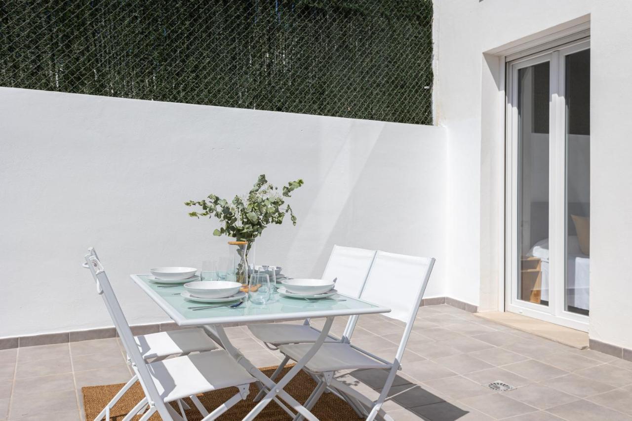 Apartamentos La Pelusa Malaga Zewnętrze zdjęcie