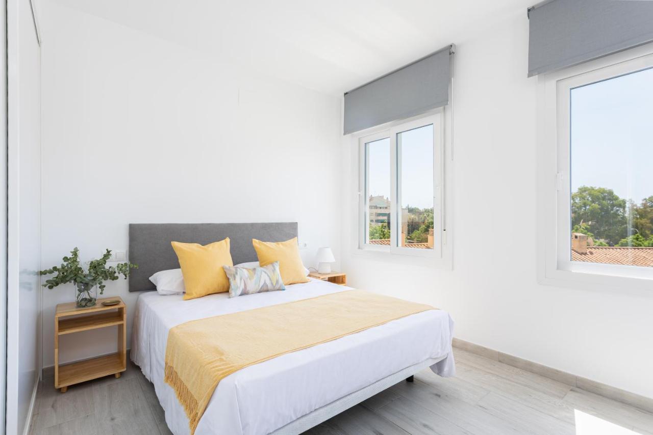 Apartamentos La Pelusa Malaga Zewnętrze zdjęcie