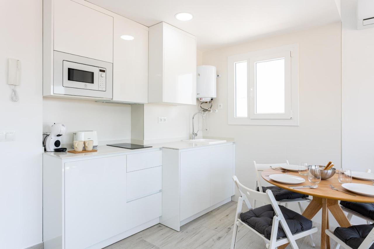 Apartamentos La Pelusa Malaga Zewnętrze zdjęcie