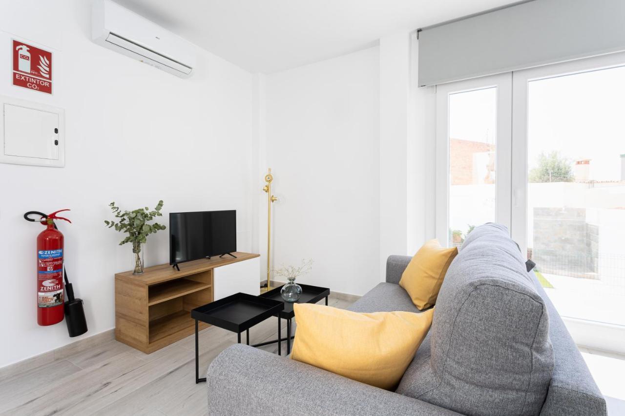 Apartamentos La Pelusa Malaga Zewnętrze zdjęcie