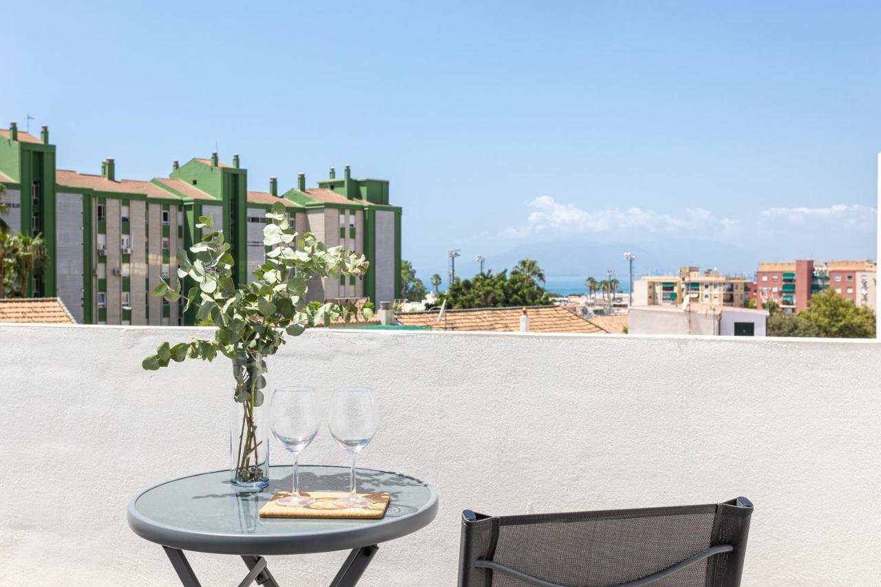 Apartamentos La Pelusa Malaga Zewnętrze zdjęcie