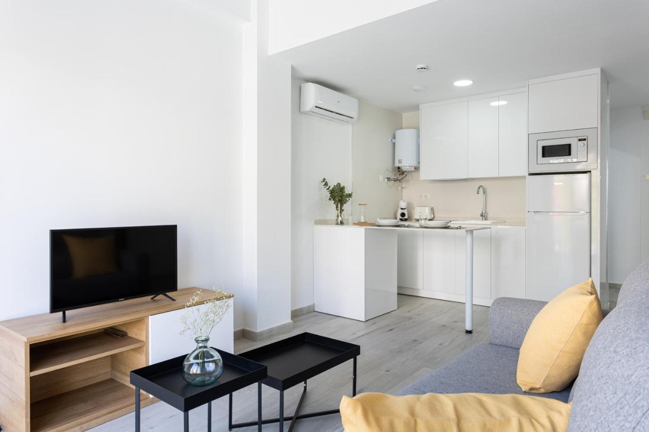Apartamentos La Pelusa Malaga Zewnętrze zdjęcie