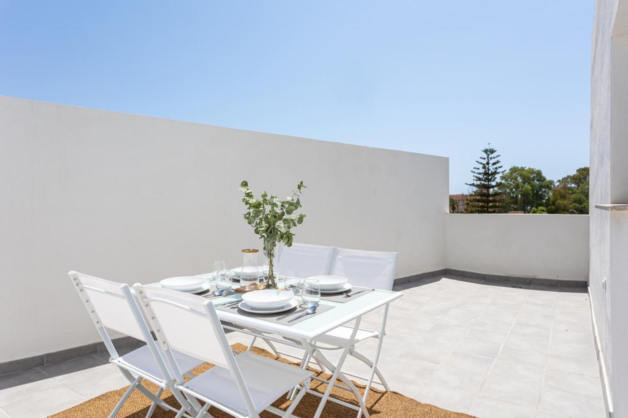 Apartamentos La Pelusa Malaga Zewnętrze zdjęcie