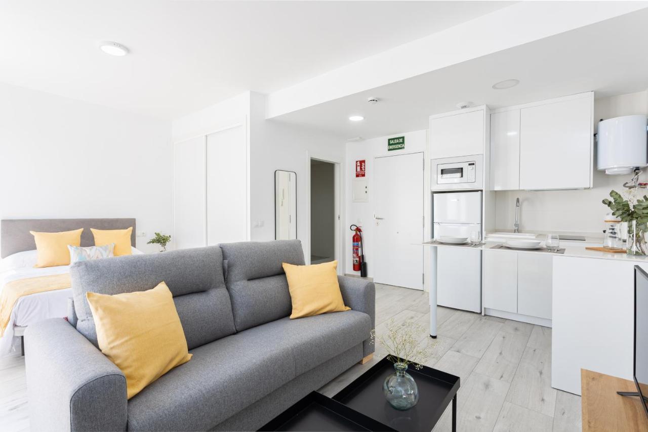 Apartamentos La Pelusa Malaga Zewnętrze zdjęcie