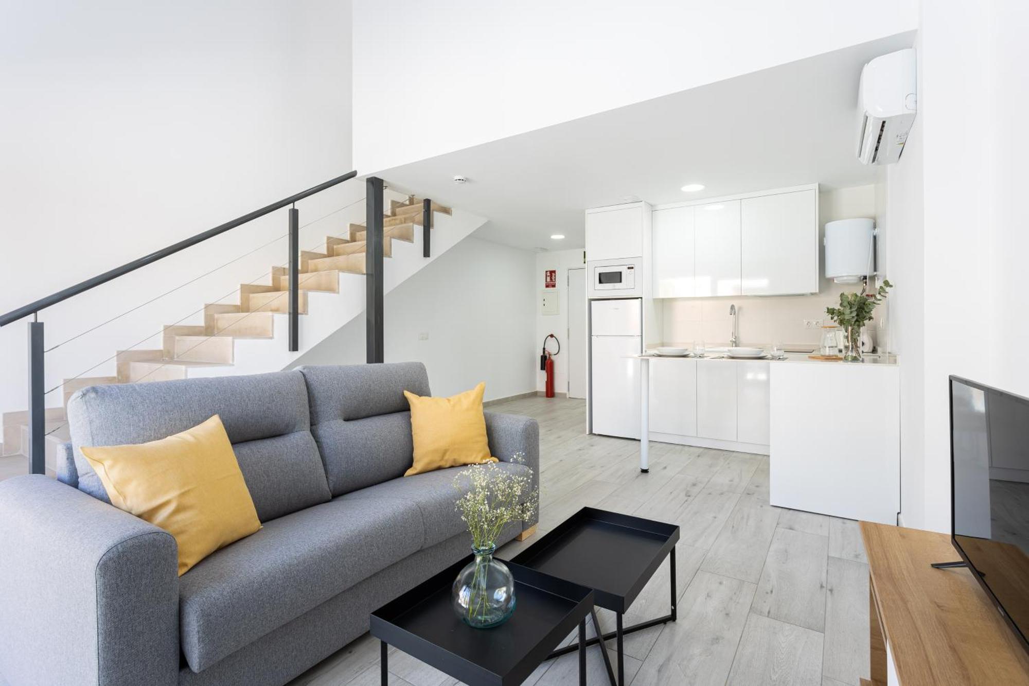 Apartamentos La Pelusa Malaga Zewnętrze zdjęcie